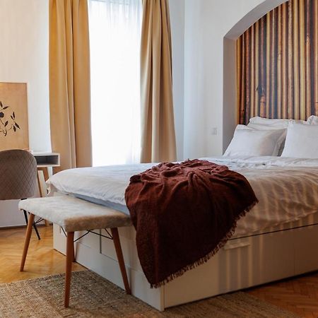 Lunga 16 Guesthouse Braşov Esterno foto