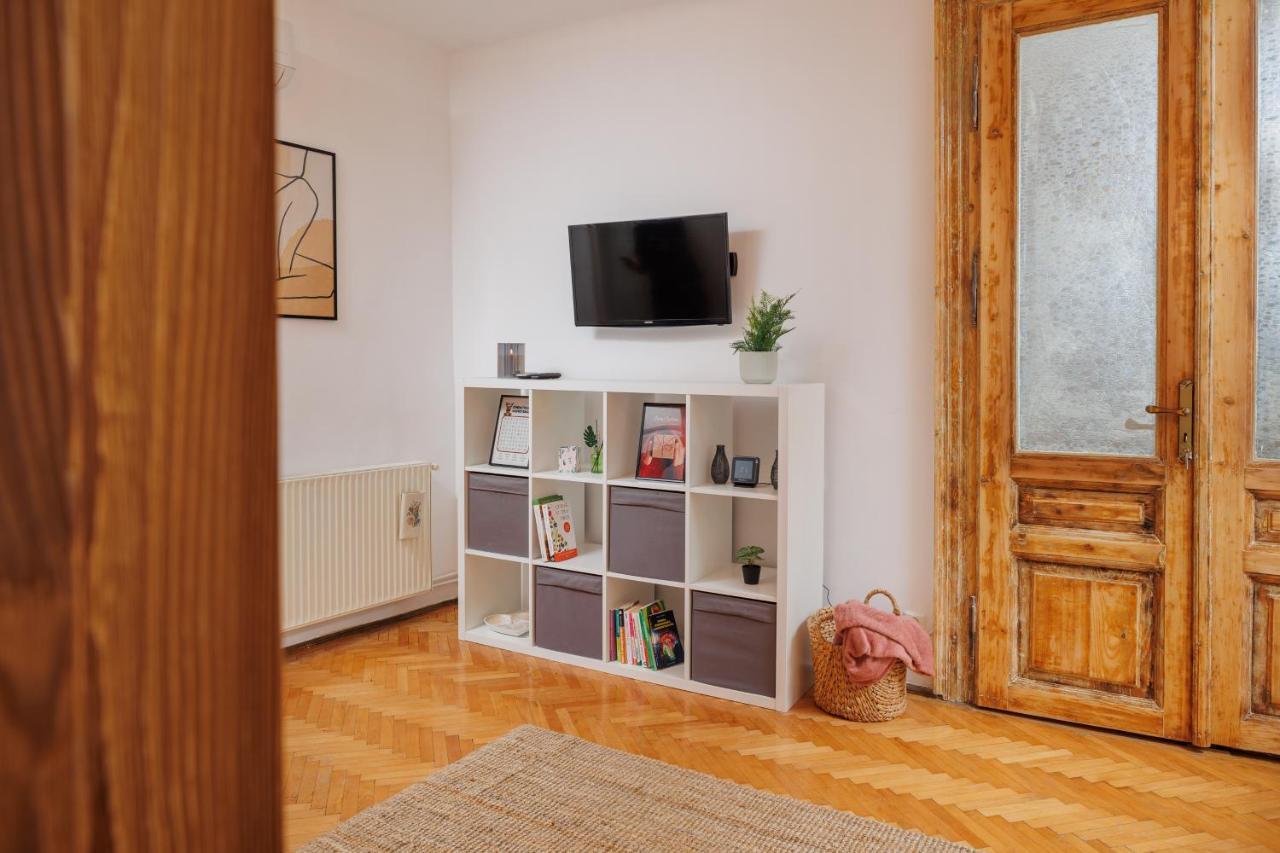 Lunga 16 Guesthouse Braşov Esterno foto